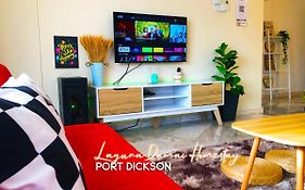 Laguna Damai Homestay PD - 3BR, Near Beach, Pool, Astro, Netflix, WiFi
